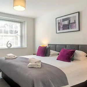 https://garden-flat-montpellier-villas.cardiffhotelswales.com