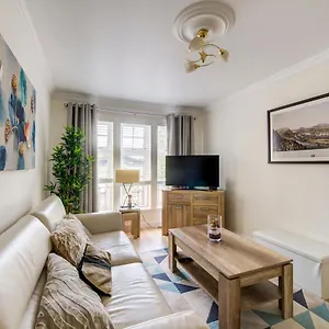 Guestready - Charming Flat With Free Parking Apartment