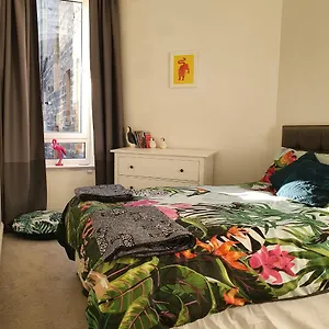 The Flat With The Pink Door Apartment